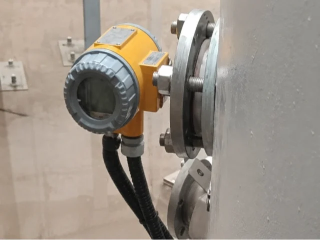 4-20 mA vs. RS485 Modbus Which Output Signal Is Better for Industrial Sensors