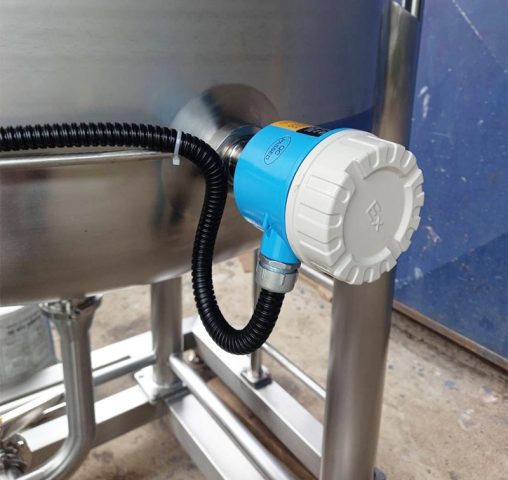 installation photo of tuning fork level switch for water tank
